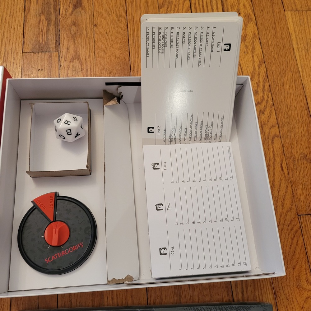 Scattergories 30th Anniversary COMPLETE Board Game 2021 Retro Family Night Gift - Picture 3 of 10